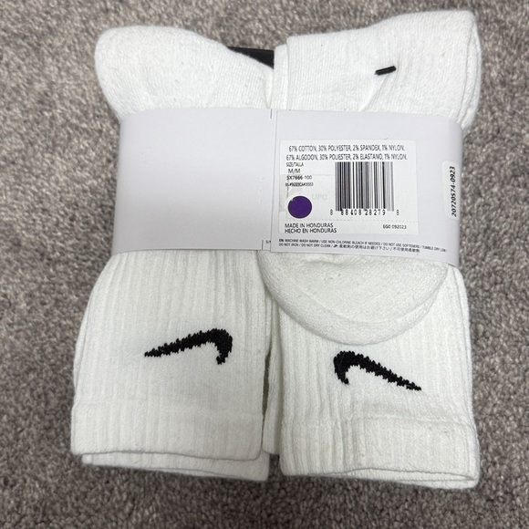 Nike Everyday White Crew Socks with Black Swoosh - Picture 2 of 3